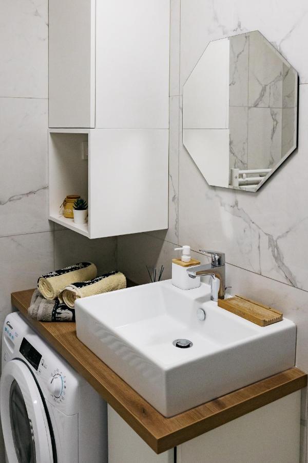Woody - Comfy Apartment In Siska ลูบลิยานา ภายนอก รูปภาพ